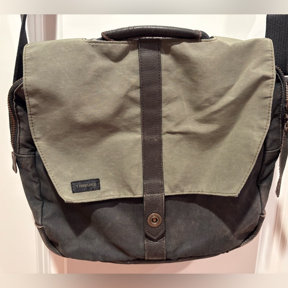 Timbuk2 Olive and Black Canvas Crossbody Messenger